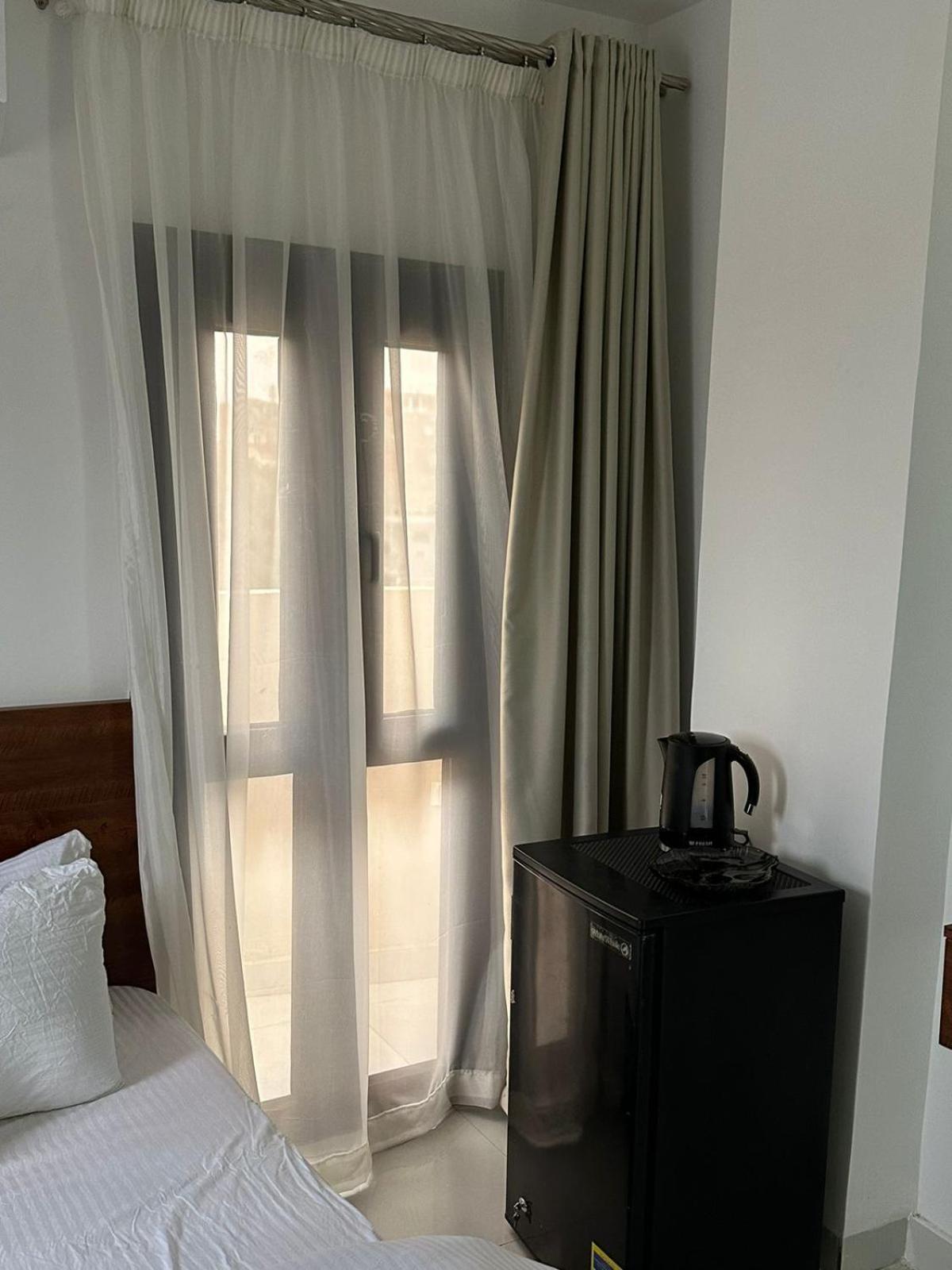 Prince Pyramids Inn Kafret el-Gabal 外观 照片
